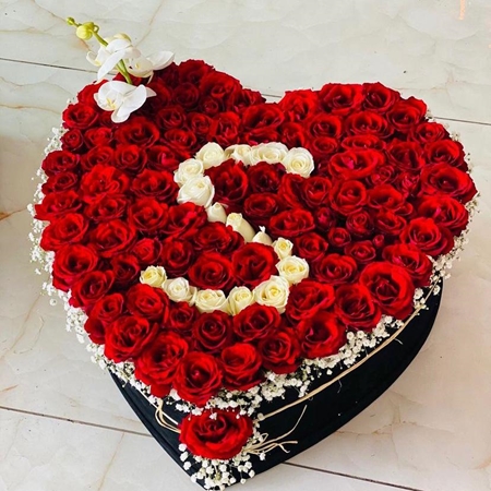 Kutuda Harfli Kırmızı-Beyaz Gül 100 Adet